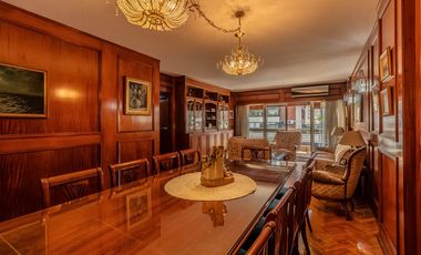 Departamento de 4 Ambientes con Dependencia  y Cochera en Flores