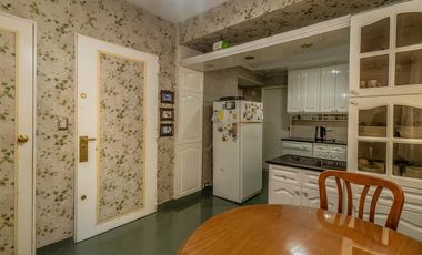 Departamento de 4 Ambientes con Dependencia  y Cochera en Flores