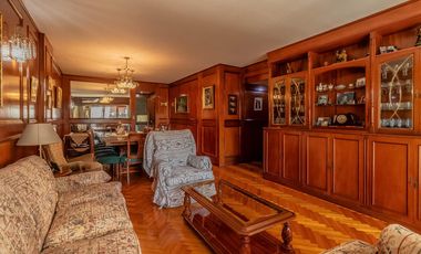 Departamento de 4 Ambientes con Dependencia  y Cochera en Flores