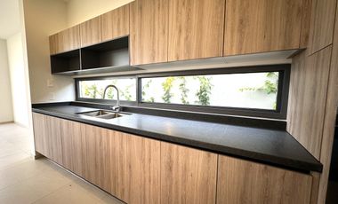 Casa Nueva en Venta Parques Vallarta, Zapopan Jal. Zona Instituto de Ciencias