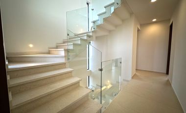 Casa Nueva en Venta Parques Vallarta, Zapopan Jal. Zona Instituto de Ciencias