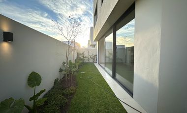 Casa Nueva en Venta Parques Vallarta, Zapopan Jal. Zona Instituto de Ciencias