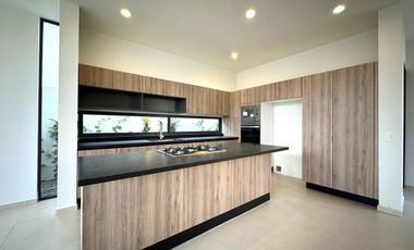 Casa Nueva en Venta Parques Vallarta, Zapopan Jal. Zona Instituto de Ciencias