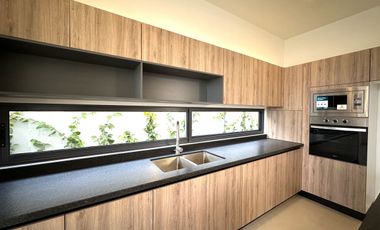 Casa Nueva en Venta Parques Vallarta, Zapopan Jal. Zona Instituto de Ciencias