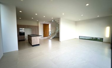 Casa Nueva en Venta Parques Vallarta, Zapopan Jal. Zona Instituto de Ciencias