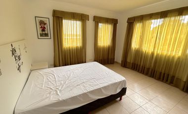 excelente Propiedad con Piscina a la Venta en Fincas de Iraola