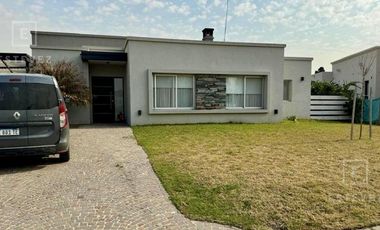 Casa en venta, 3 dormitorios, Area 2, San Matias, Escobar