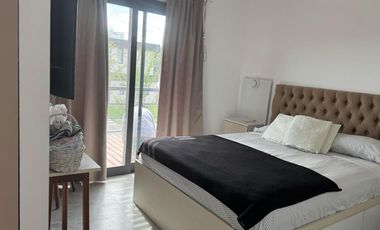 Casa en Venta - 5 AMB en Santa Isabel II