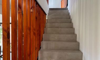 Casa en Venta - 5 AMB en Santa Isabel II