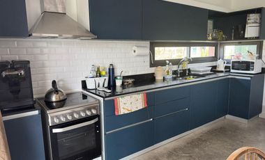 Casa en Venta - 5 AMB en Santa Isabel II