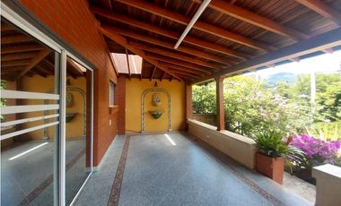 Casa en Arriendo en Envigado Sector Colina Campestre