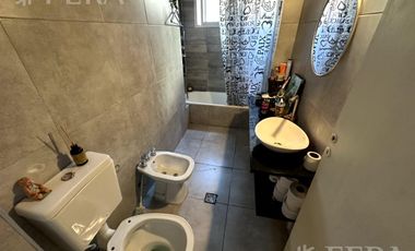 Venta casa 4 ambientes con jardín y fondo libre en Wilde