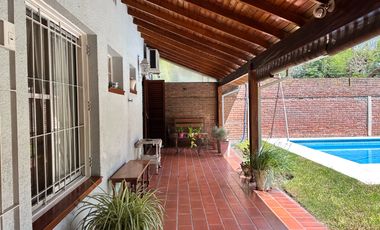 Casa en venta Ingeniero Maschwitz centro-Escobar-5 ambientes-Quincho-Pileta-Paseo Mendoza