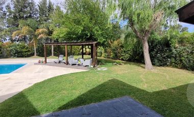 Casa en venta - Barrio El Lauquen, Canning