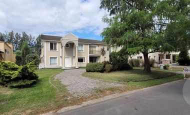 Casa en venta - Barrio El Lauquen, Canning