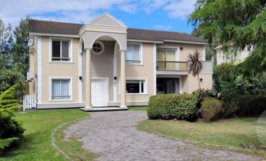 Casa en venta - Barrio El Lauquen, Canning