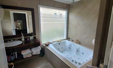 Casa en venta - Barrio El Lauquen, Canning