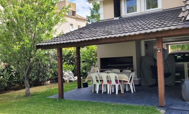 Casa en venta - Barrio El Lauquen, Canning