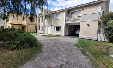 Casa en venta - Barrio El Lauquen, Canning