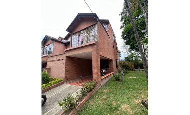 Casa en Arriendo en Envigado Sector Primavera
