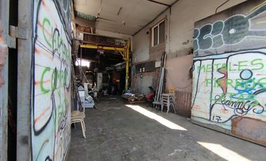 SE VENDE PROPIEDAD COMERCIAL EN AVENIDA SANTA ROSA.