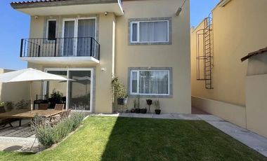 VENTA DE CASA EN LA COLONIA SANTIAGUITO EN METEPEC