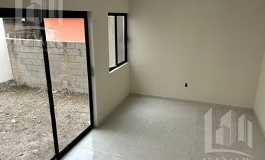 Casas nuevas en Venta  de 3 recamaras, enfrente del Parque Bicentenario, col. Candelario Garza