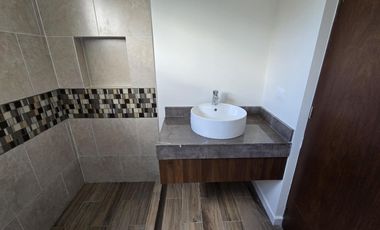 Casa en Venta en Conkal Yucatan Hermosa en Privada cerca del mar