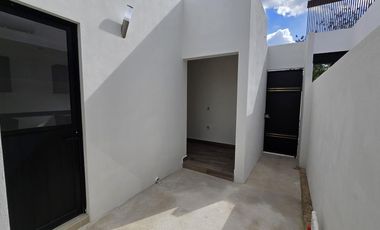 Casa en Venta en Conkal Yucatan Hermosa en Privada cerca del mar