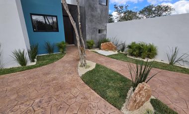 Casa en Venta en Conkal Yucatan Hermosa en Privada cerca del mar