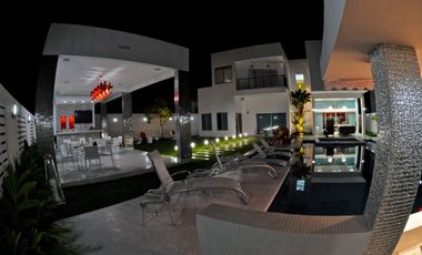 PLAYA BLANCA / 900M2 / 9 HABITACION / 10 BAÑOS / 2 JACU / PISCINA