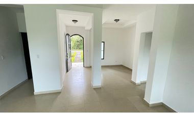 SEA CONFIABLE VENDE CASA EN HACIENDA PACIFICA