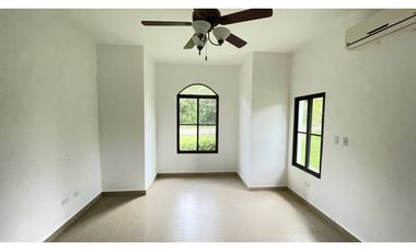 SEA CONFIABLE VENDE CASA EN HACIENDA PACIFICA