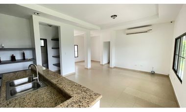 SEA CONFIABLE VENDE CASA EN HACIENDA PACIFICA