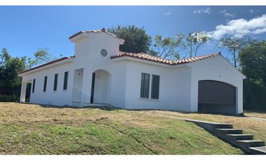 SEA CONFIABLE VENDE CASA EN HACIENDA PACIFICA