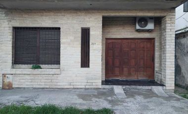 Casa PH en venta en Sarandi Este