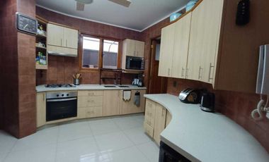 Casa en venta en LA REINA