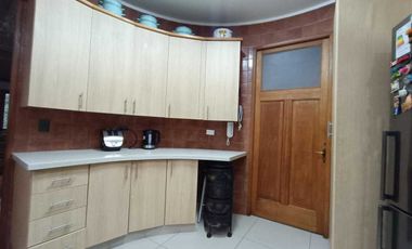 Casa en venta en LA REINA