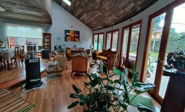 Casa en venta en LA REINA