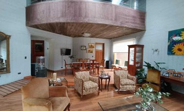 Casa en venta en LA REINA