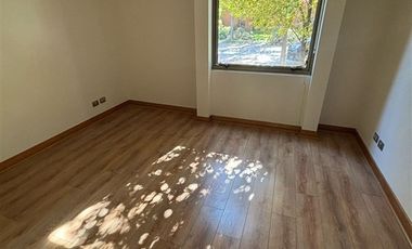 Casa en Arriendo en Golf de Manquehue//Av. Parque//Camino Los Trapeneses