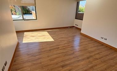 Casa en Arriendo en Golf de Manquehue//Av. Parque//Camino Los Trapeneses