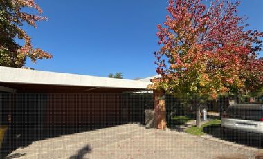 Casa en Arriendo en Golf de Manquehue//Av. Parque//Camino Los Trapeneses