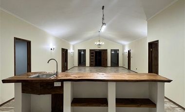 Casa en Venta en PARCELA 5400 m2 CON NUEVA Y ESPACIOSA CASA 4D 3B Y LOGIA, PRECIO CONVERSABLE. LA PATAGUA, CHOMEDAHUE