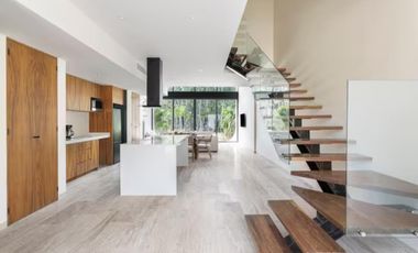 VILLA DE 3REC EN VENTA CON LUJO DISENO, EN TULUM