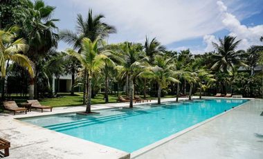TULUM  HERMOSA VILLA EN VENTA SOBRE AVENIDA LA SELVA EN RESIDENCIAL
