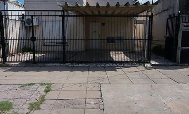 Excelente ph 3 ambientes frente con cochera.