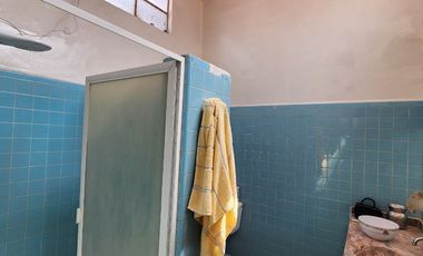 VENTA DE CASA PARA REMODELAR EN  TLAHUAC, A UNOS METROS DEL METRO LOS OLIVOS