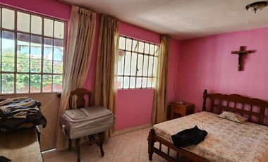 VENTA DE CASA PARA REMODELAR EN  TLAHUAC, A UNOS METROS DEL METRO LOS OLIVOS