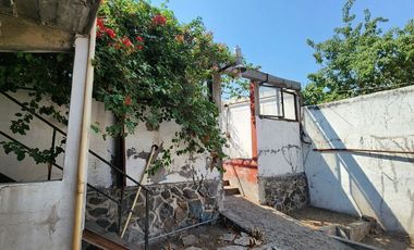 VENTA DE CASA PARA REMODELAR EN  TLAHUAC, A UNOS METROS DEL METRO LOS OLIVOS